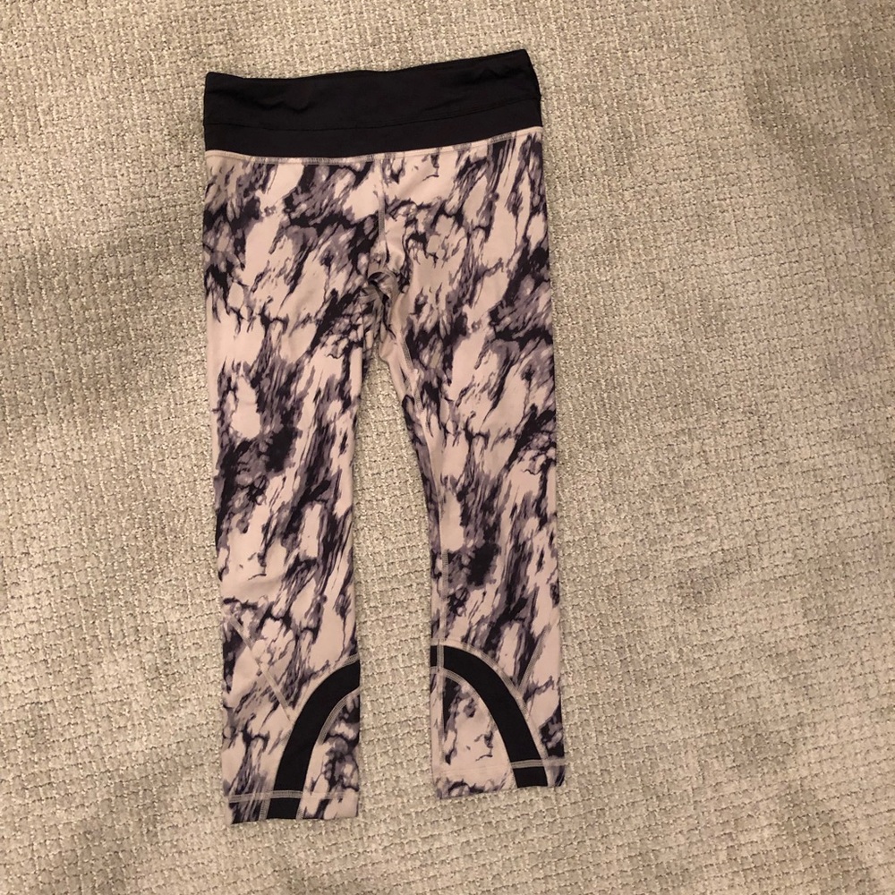 Lululemon cropped leggings